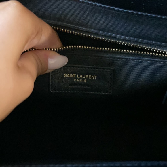 Authentic YSL LARGE ENVELOPE CHAIN BAG in Black - Picture 12 of 14